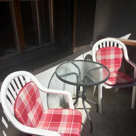 Lägenhet Ferienwohnung Uf Z'enisch Klosters
