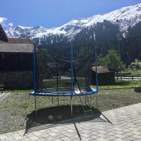 Ferienwohnung Uf Z'enisch Appartamento