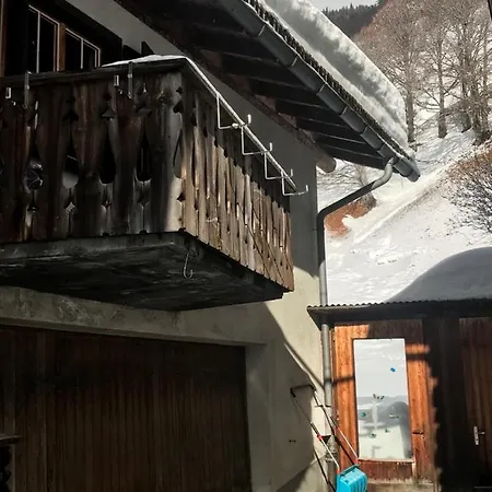 Ferienwohnung Uf Z'enisch Klosters