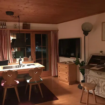 Appartamento Ferienwohnung Uf Z'enisch *