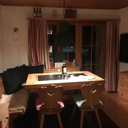 Ferienwohnung Uf Z'enisch Klosters