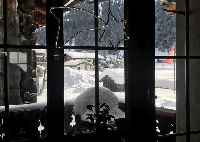 Ferienwohnung Uf Z'enisch Appartement *