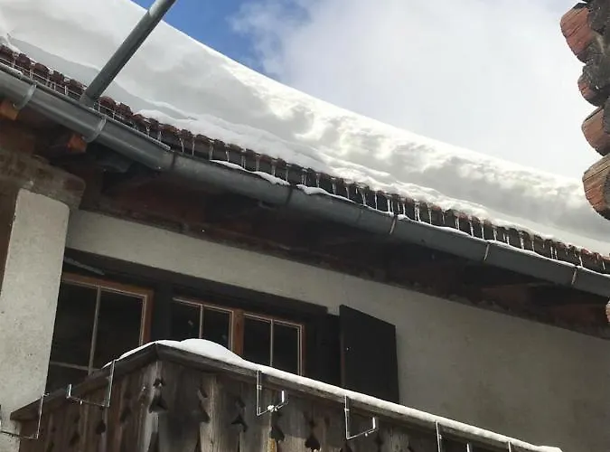 Ferienwohnung Uf Z'enisch *