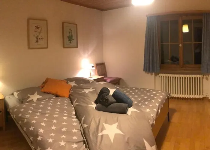 Ferienwohnung Uf Z'enisch كلوسترز