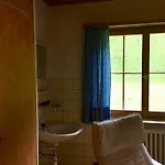 アパート Ferienwohnung Uf Z'enisch クロスタース