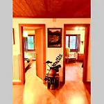 Ferienwohnung Uf Z'enisch アパート