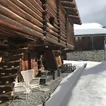 Ferienwohnung Uf Z'enisch