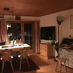 アパート Ferienwohnung Uf Z'enisch *
