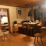 アパート Ferienwohnung Uf Z'enisch