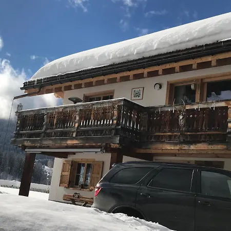 Ferienwohnung Uf Z'enisch Apartmán Klosters