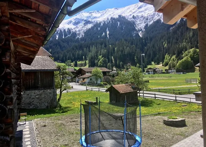 Ferienwohnung Uf Z'enisch Apartmán *