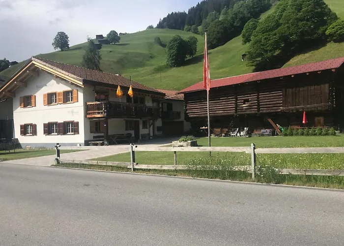 Ferienwohnung Uf Z'enisch * Klosters